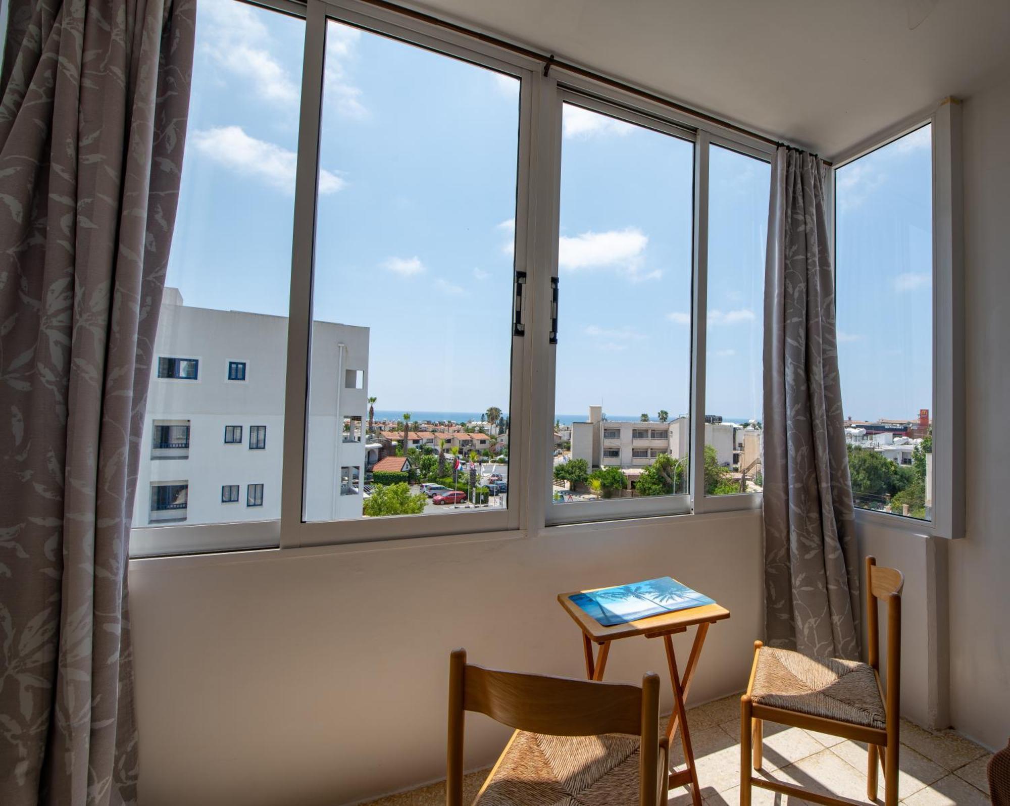 파포스 Sunset Seaview Studio 아파트 외부 사진